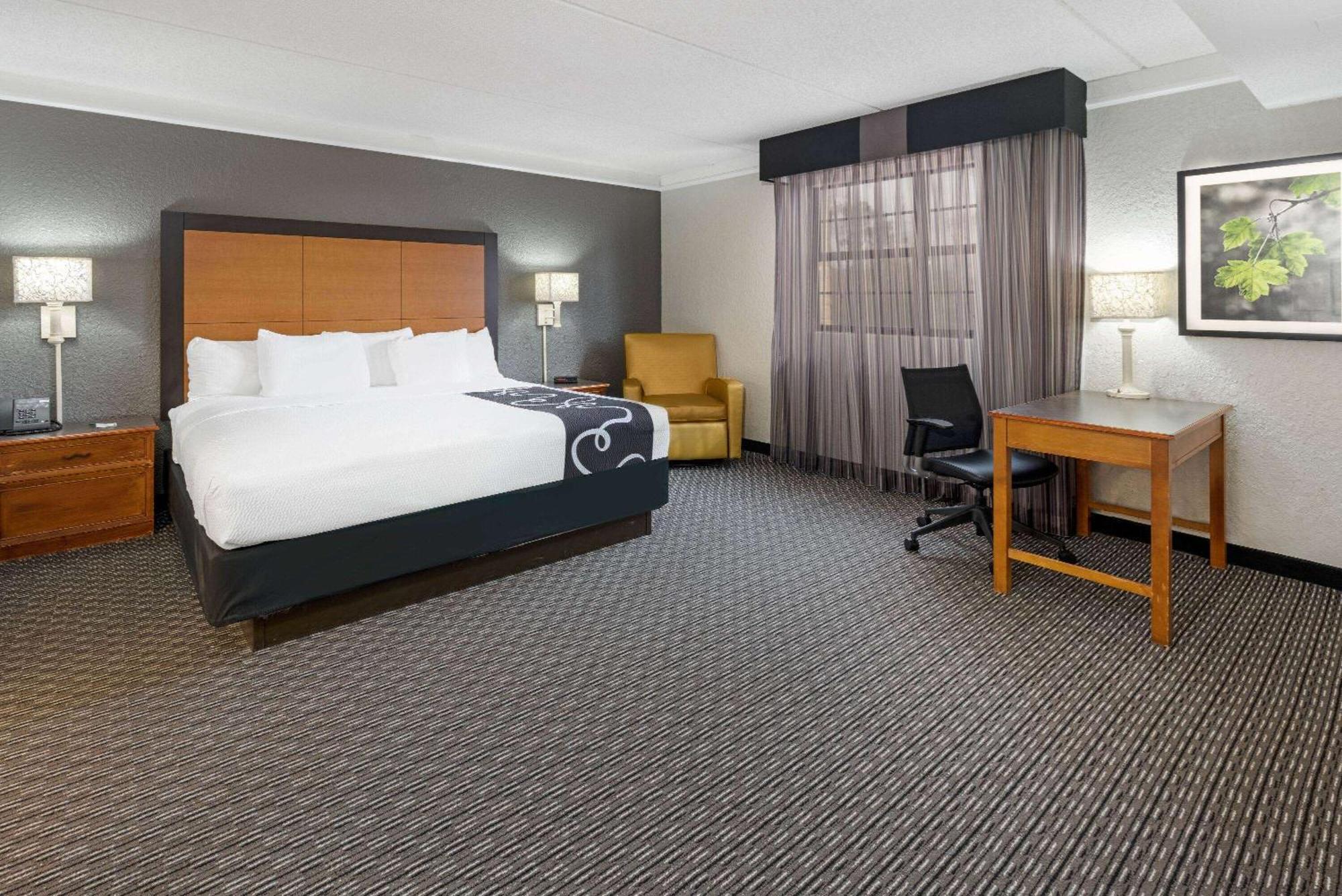 Super 8 By Wyndham North 3*